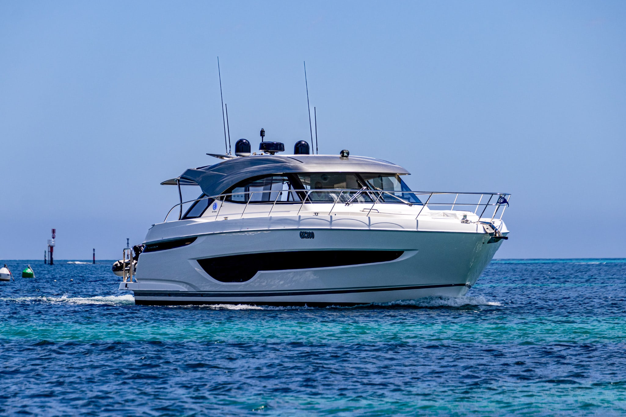During a quiet mid-week in January, David, Ann, and Ryan cruised over and moored in Thomson Bay.