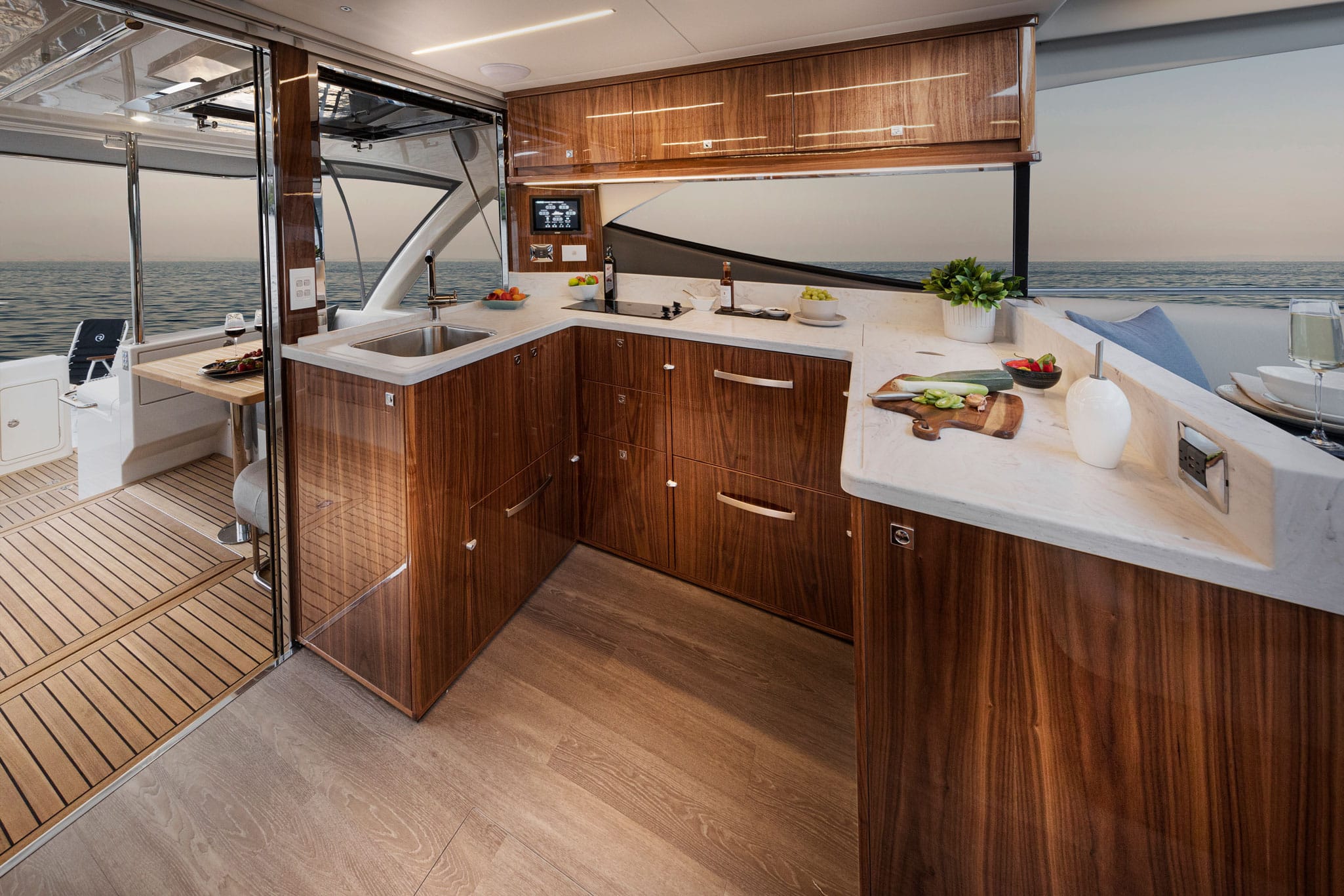 From bow to boarding platform, you’ll relish the Riviera attention to detail, handcrafted luxury and astonishing operational technology of the 505 SUV. This is cruising on an unprecedented scale of comfort and ease.