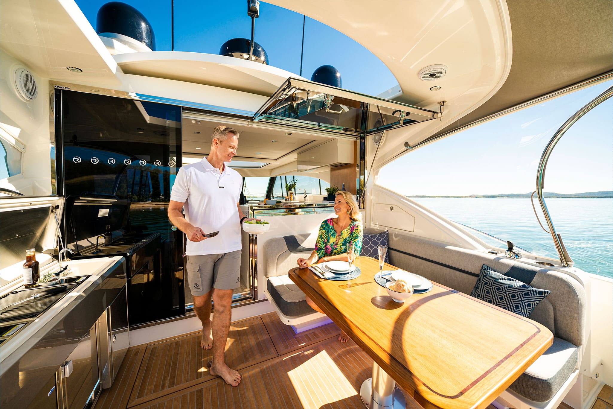 Symmetry, luxury, aerodynamics and practicality. The Riviera 5400 Sport Yacht Platinum Edition has it all and in just the right proportions.