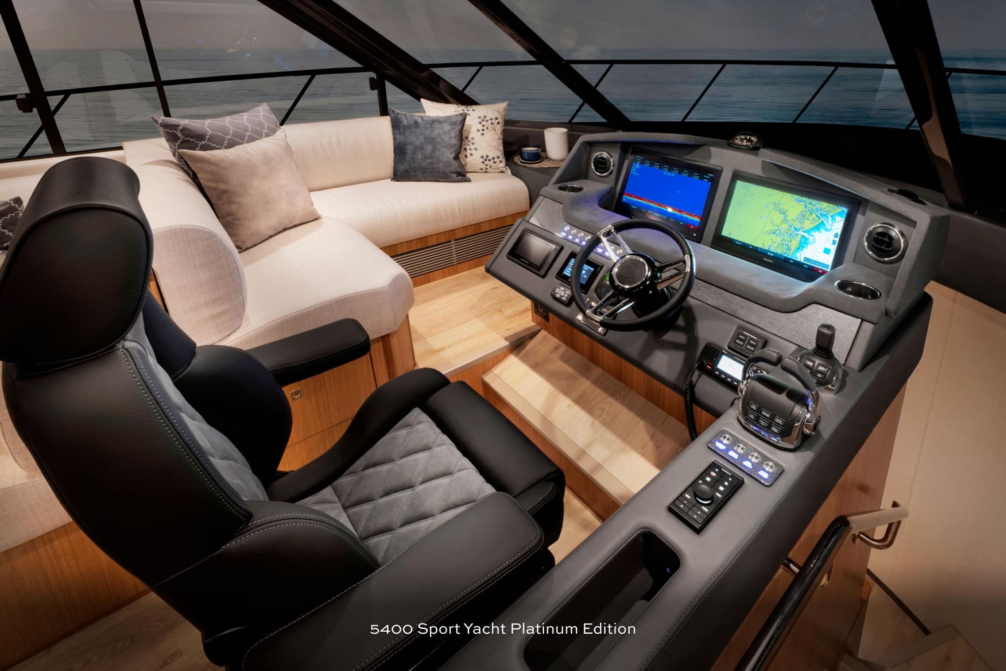 Meticulous design and engineering. Luxurious interiors that are world class. The Sport Yacht Platinum Edition Collection offers 4 superb models – 4600, 5400, 6000 and 6800.