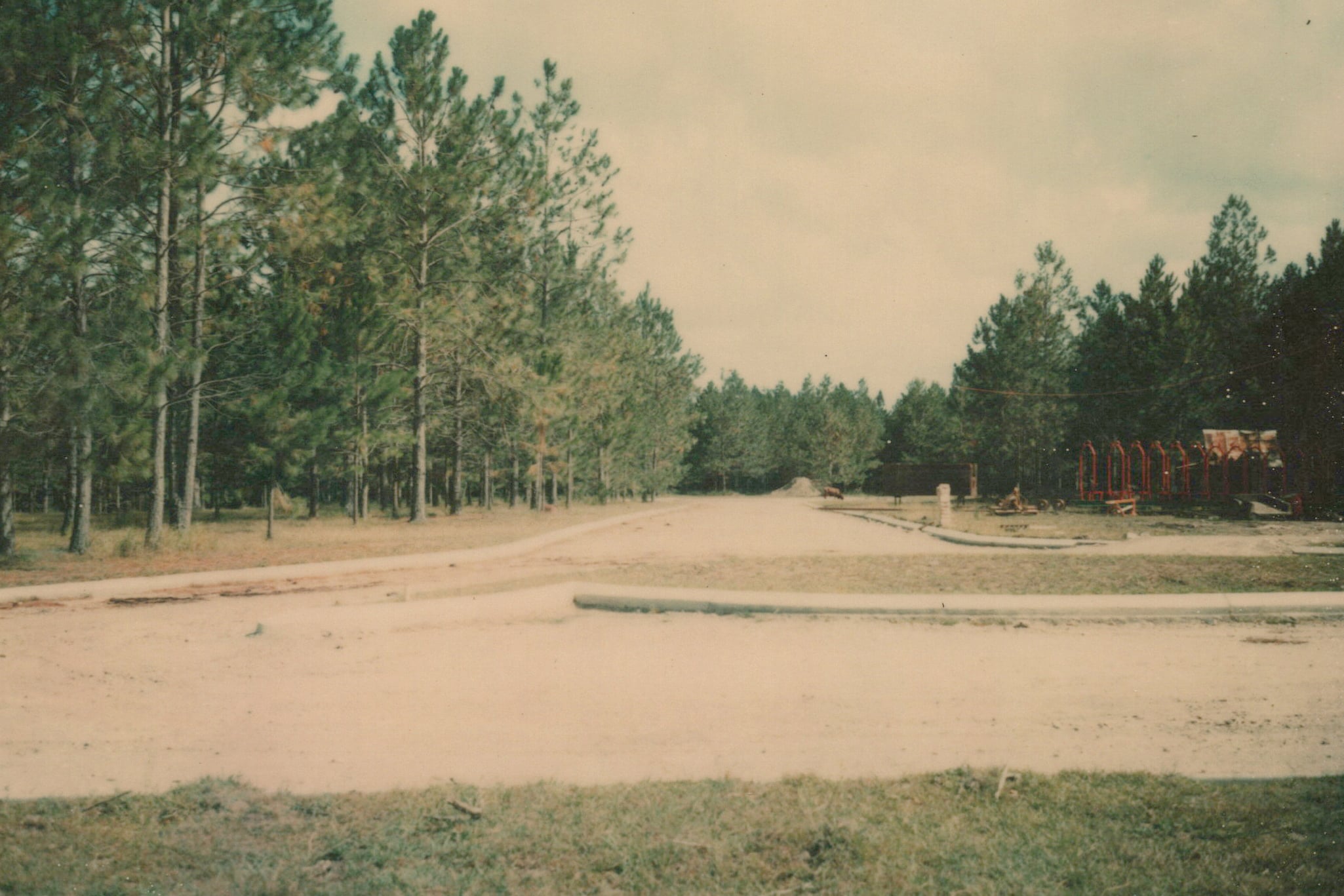 Dreamworld-land-01