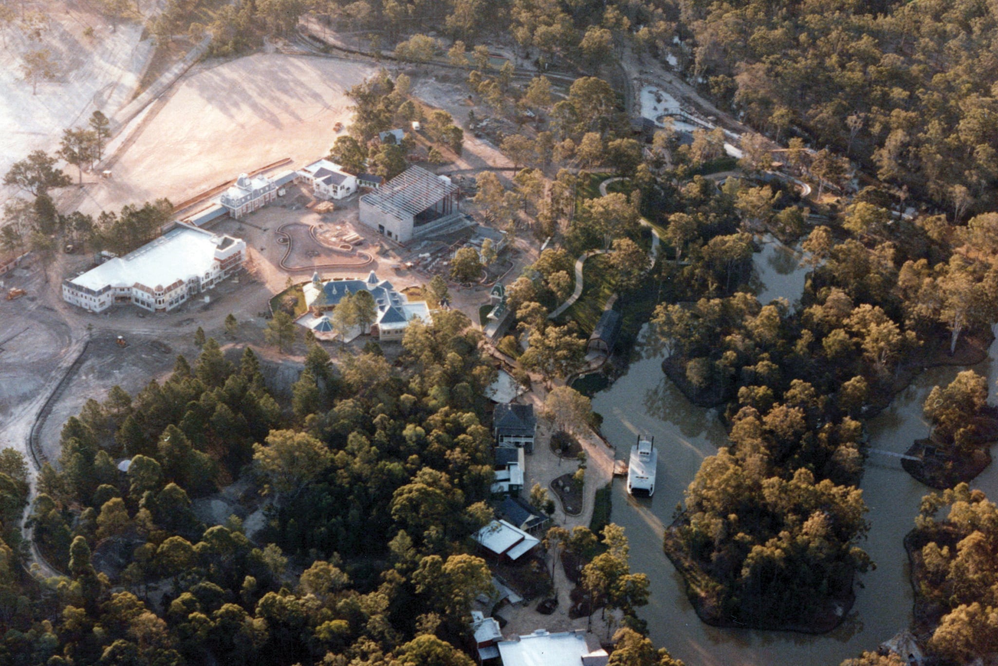 Dreamworld-under-construction-Aerial