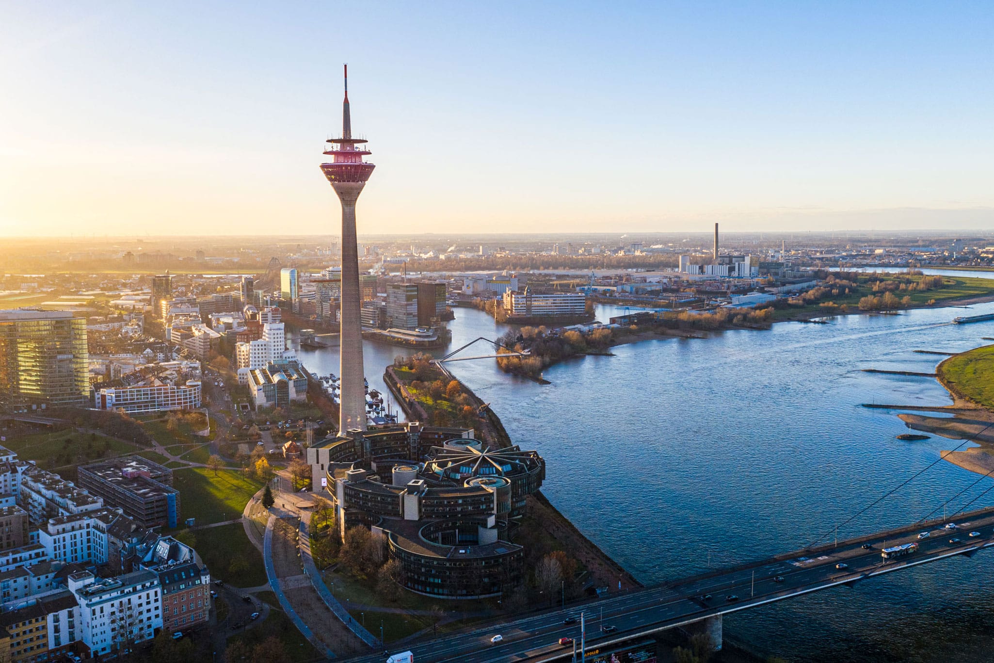 Düsseldorf blends tradition with the modern. Renowned for its arts and music culture, it is also the fashion capital of Germany.