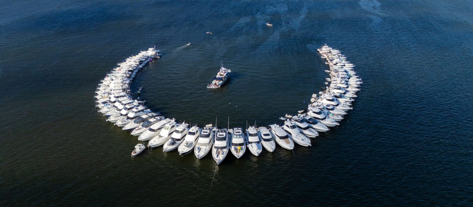 Magnificent R Marine Perth raft-up kicks off summer – Riviera ...