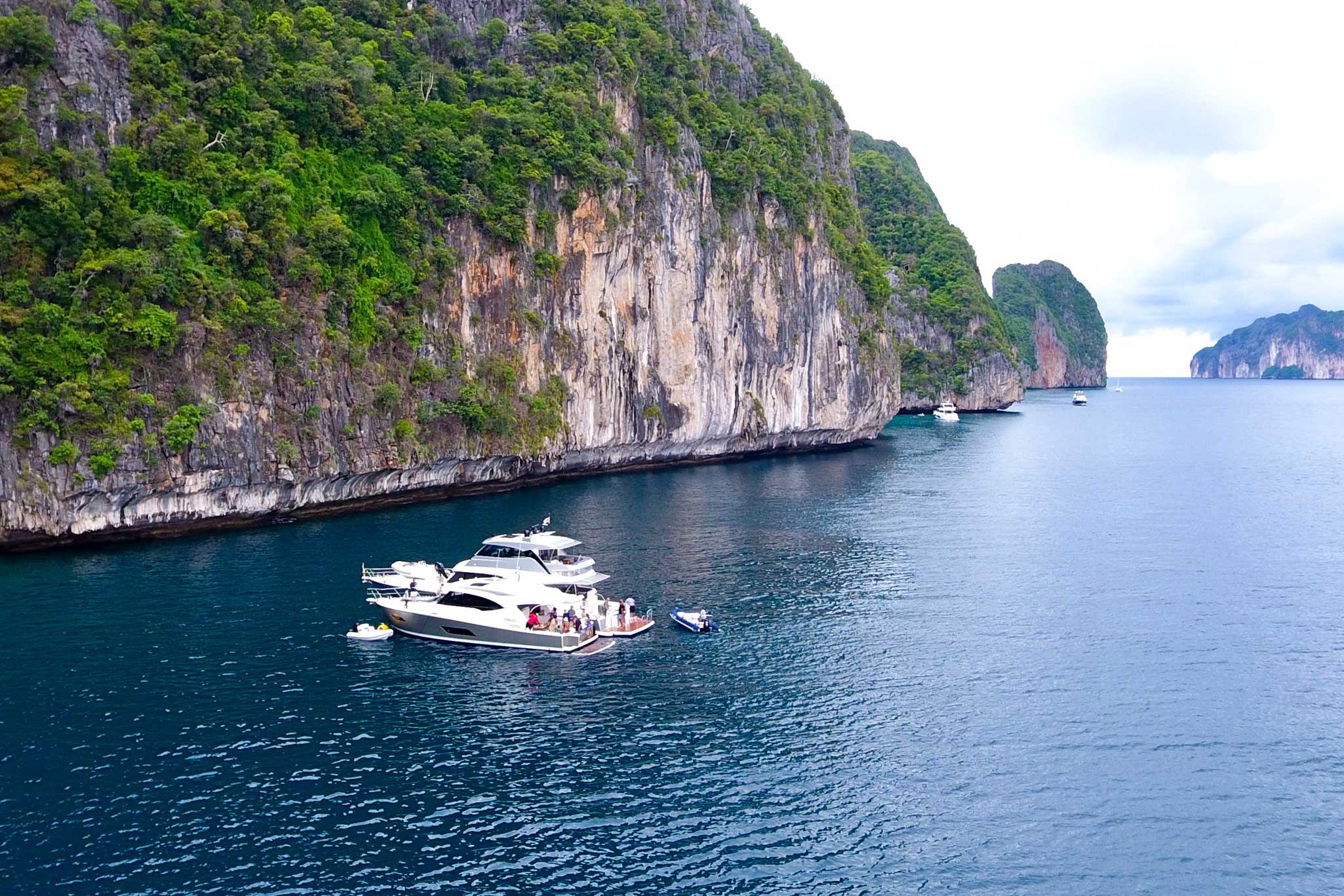 Phuket is blessed with a lush tropical landscape, magnificent coves and bays, white beaches, small surrounding islands, hospitable people and great seafood – offering all-year-round boating.
