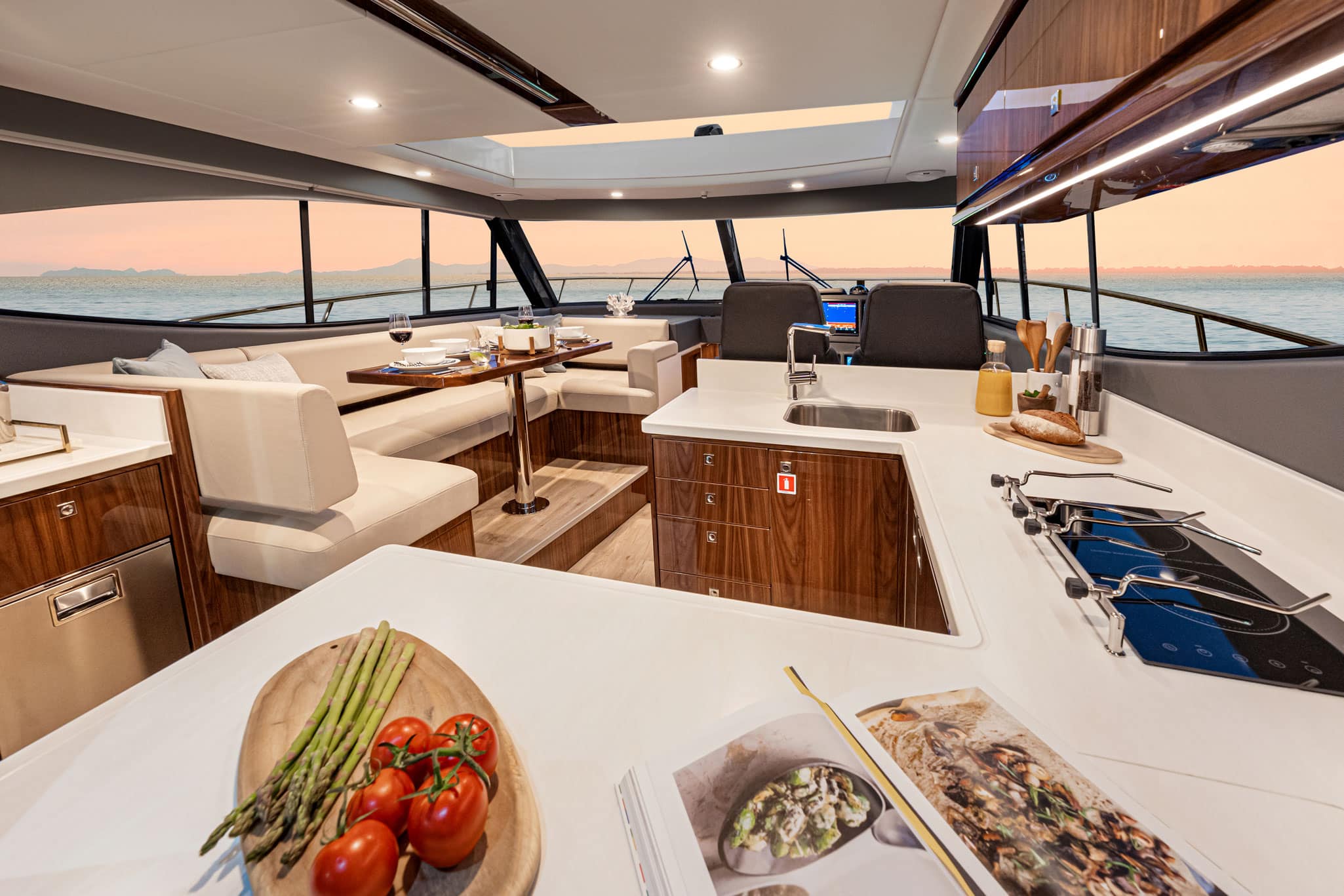 Rediscover the spirit of adventure with the Riviera 465 SUV
