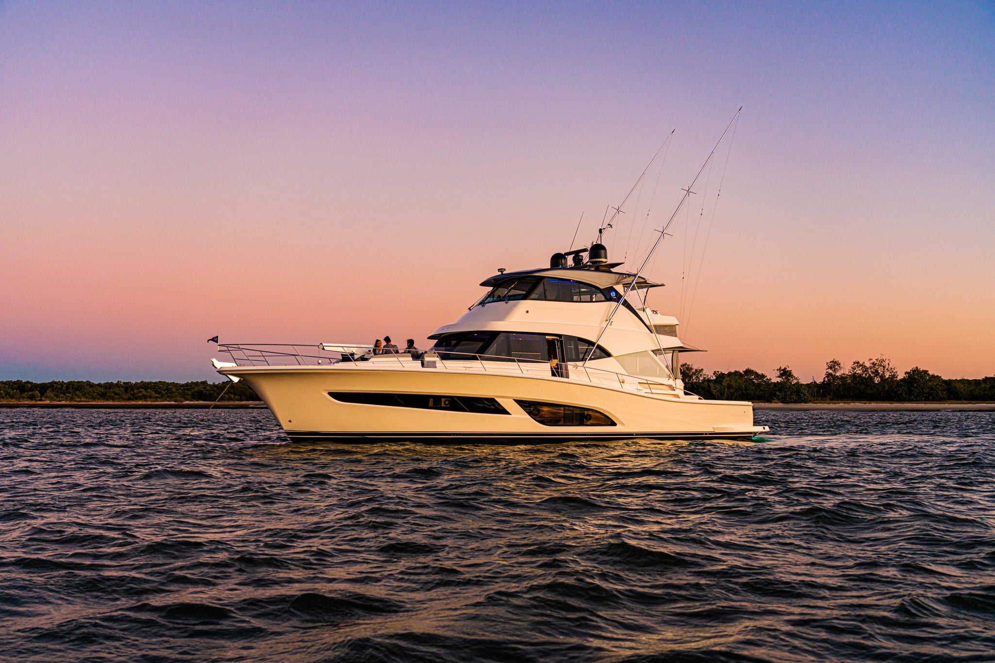 The Riviera 64 Sports Motor Yacht is in a league of its own, offering signature sports looks, sports performance and an all water sports cockpit.