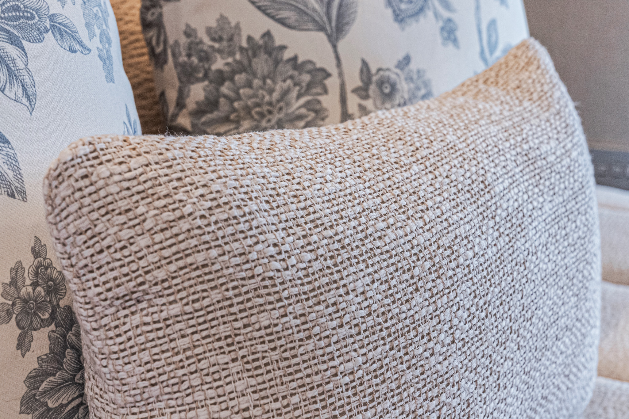Riviera-Decor---Fleur-Range-Master-Cushions-Detail-04