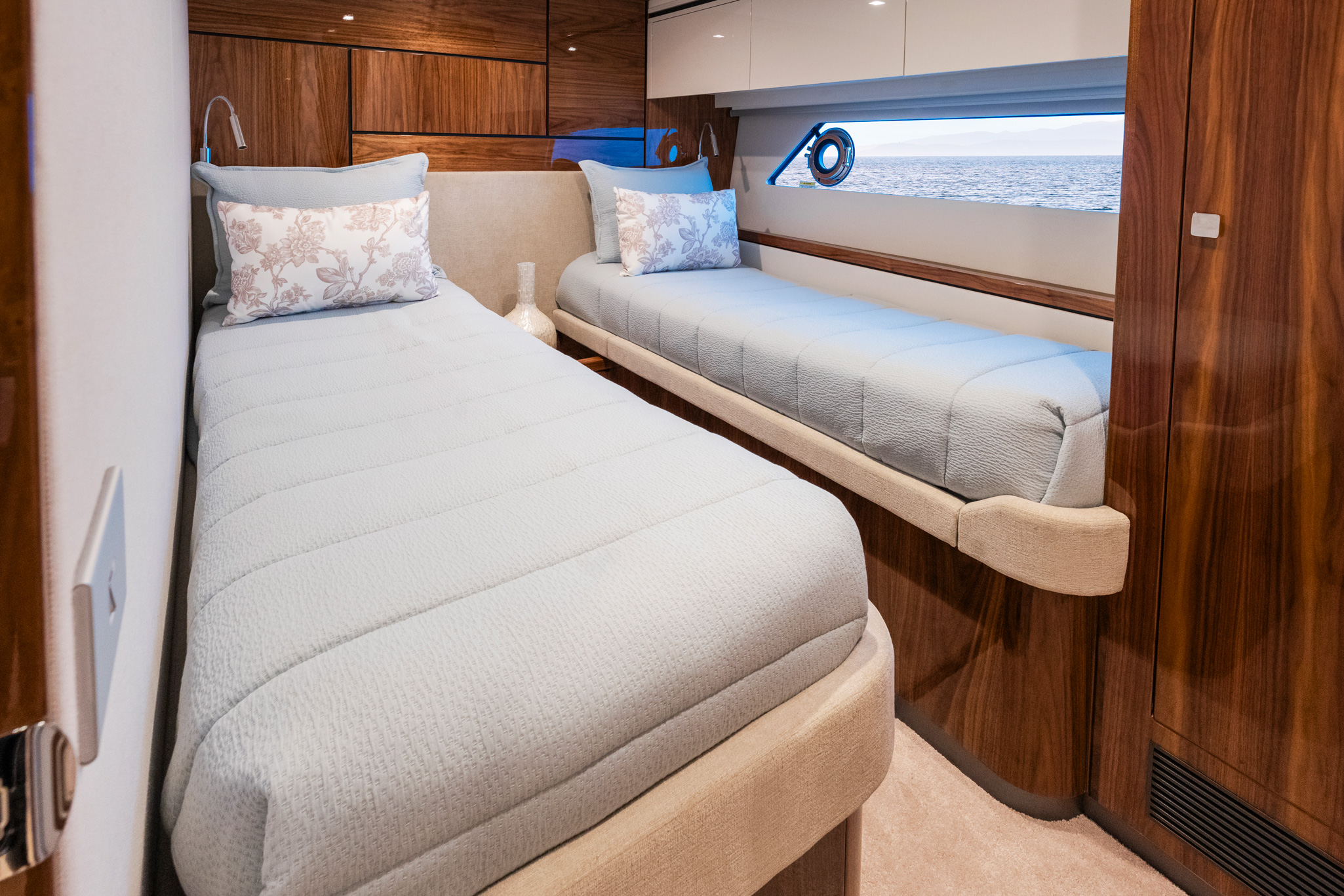 Riviera-Decor---Fleur-Range-Port-Stateroom-01