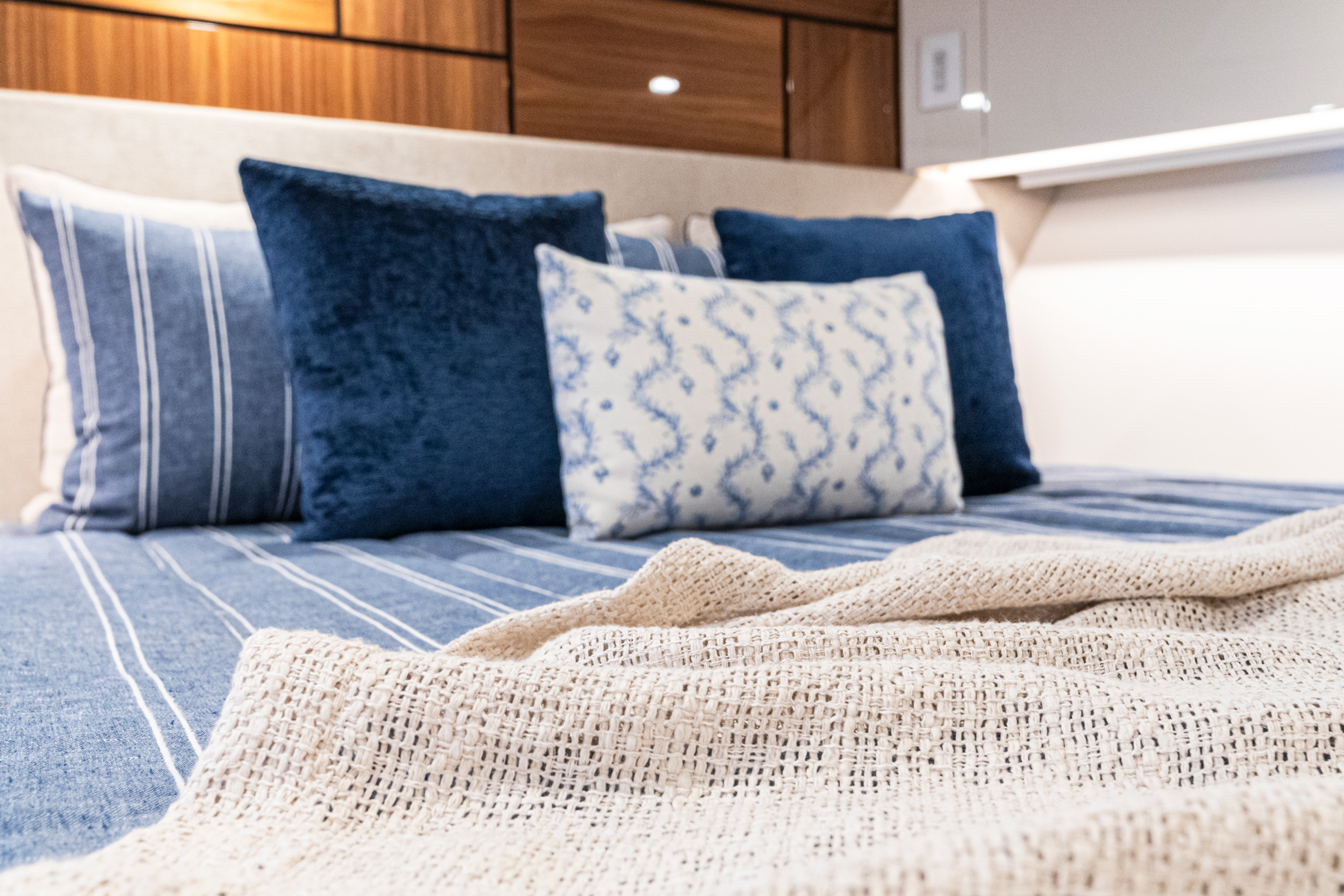 Riviera-Decor---Harbour-Range-VIP-Stateroom-Detail-07