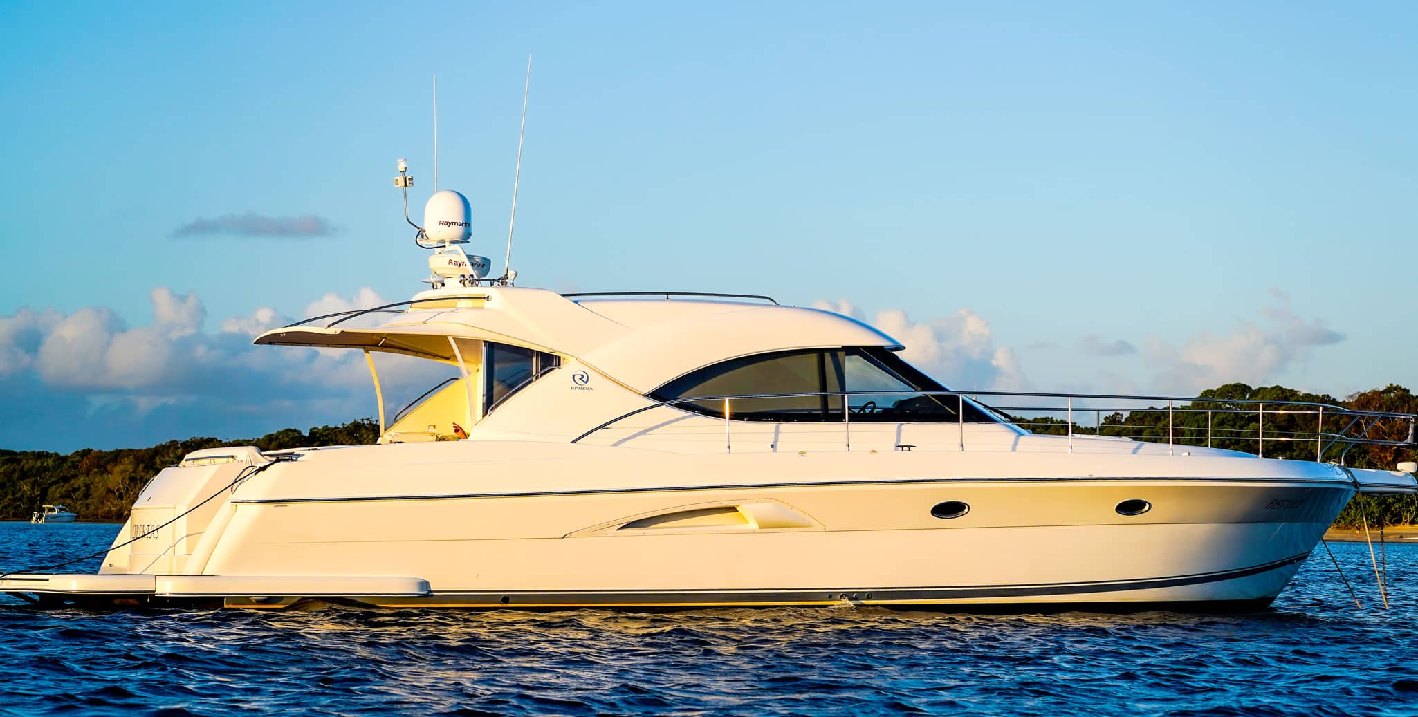 The Riviera 4700 Sport Yacht, Libertas