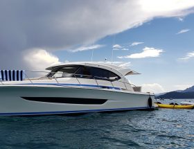 Optm The 295 SUV is an ideal fit for the lake