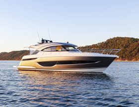 Riviera-4600-Sport-Yacht-Platinum-Edition-Sunset-2