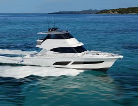Riviera-50-Sports-Motor-Yacht-Running-Int-02-new