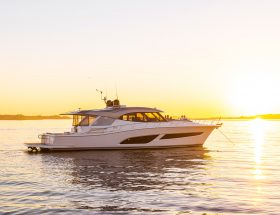 Riviera 645 SUV Anchored Sunset 014