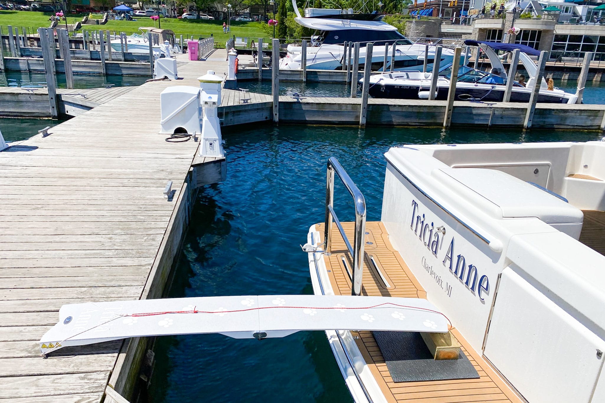 The Kings had a special gangplank made for the safety and comfort of all crew members